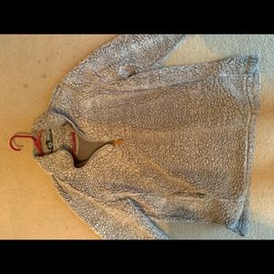 Grey Sherpa go great with those leggings!